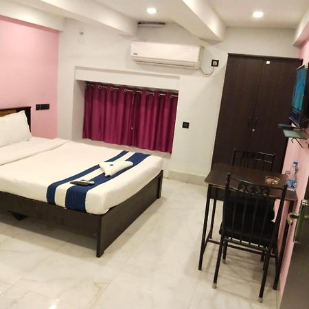 Hotel Ucs Kalküta Dış mekan fotoğraf