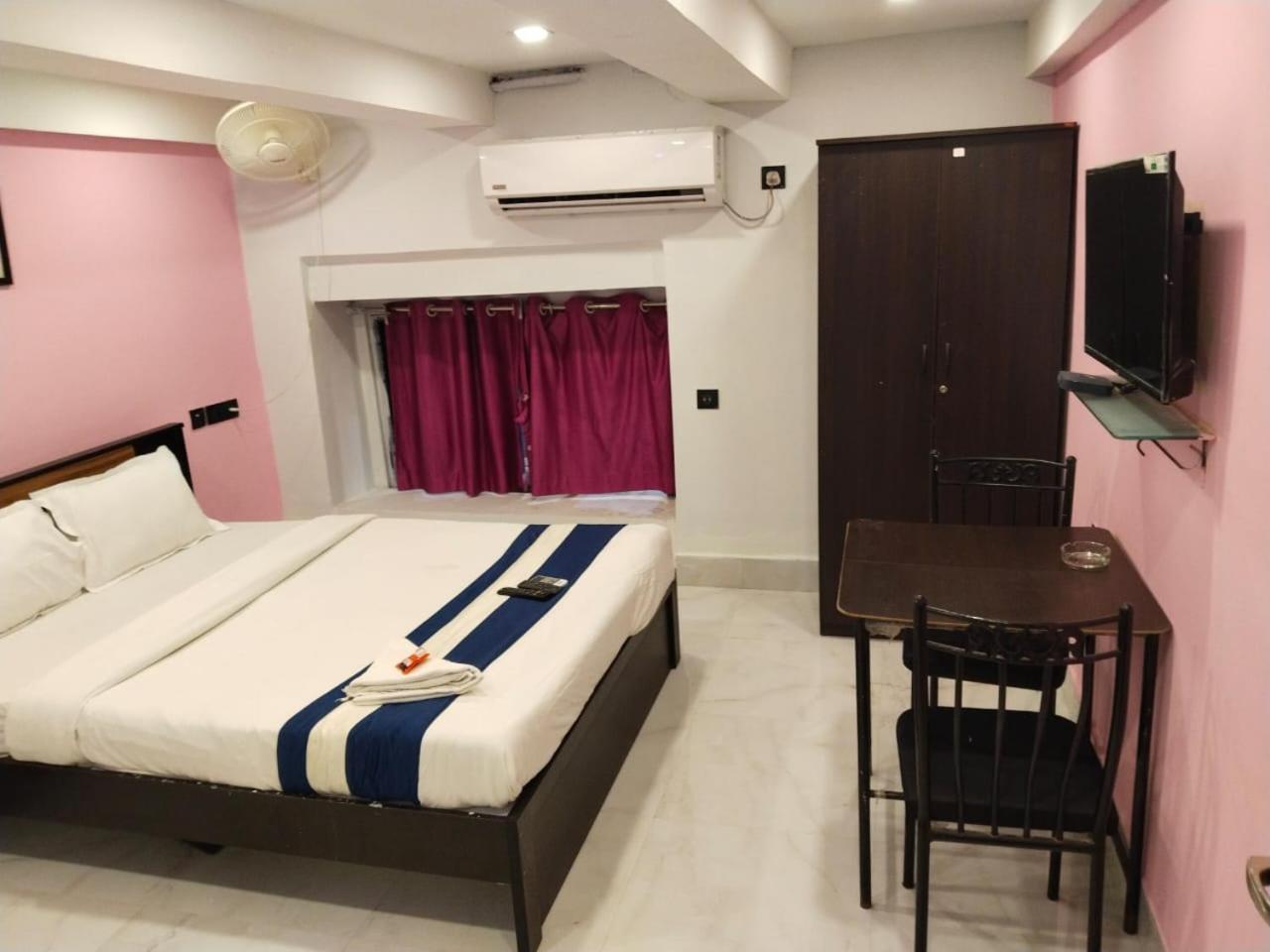 Hotel Ucs Kalküta Dış mekan fotoğraf