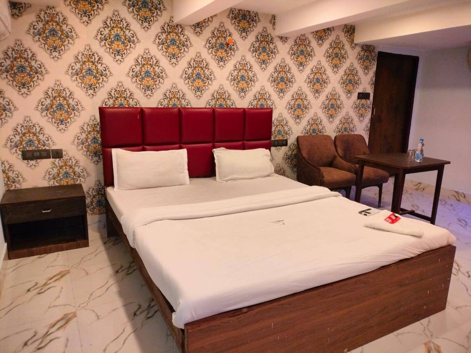 Hotel Ucs Kalküta Dış mekan fotoğraf
